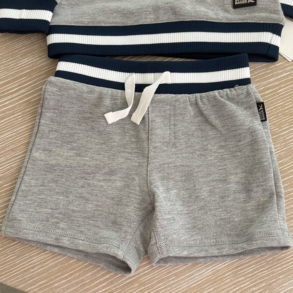 Eddie Bauer Grey Baby Boy Sweatshirt Hoodie and Shorts Set with Navy Trim 12 M - Picture 7 of 9